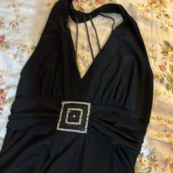 Size remove but I think fit small - Picture 2 of 6